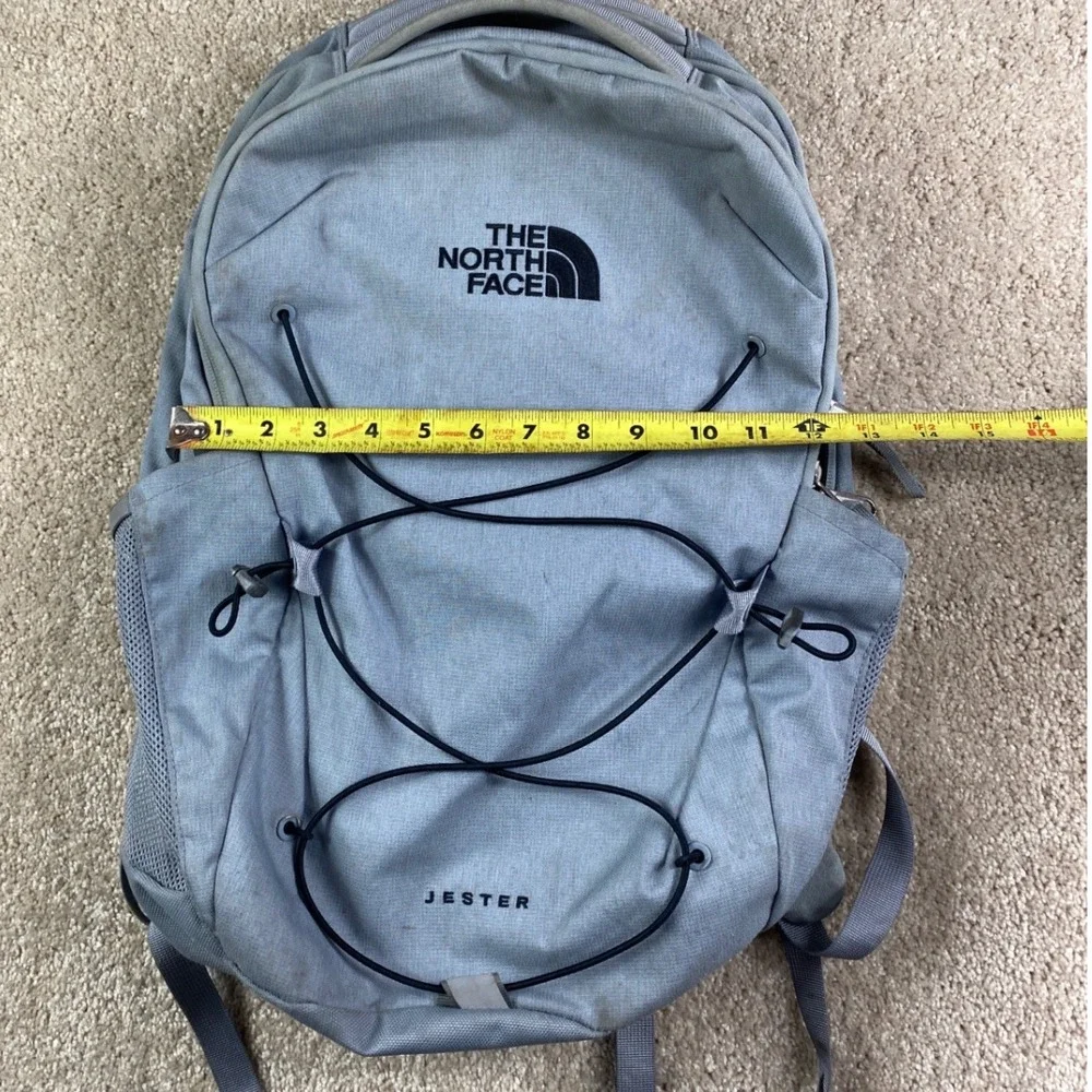 The North Face Jester Backpack Gray FlexVent Laptop Bag Mens Hiking School